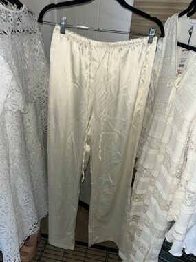 NEVER BEEN WORN-Satin Wide-Leg Pants with pockets- apricot